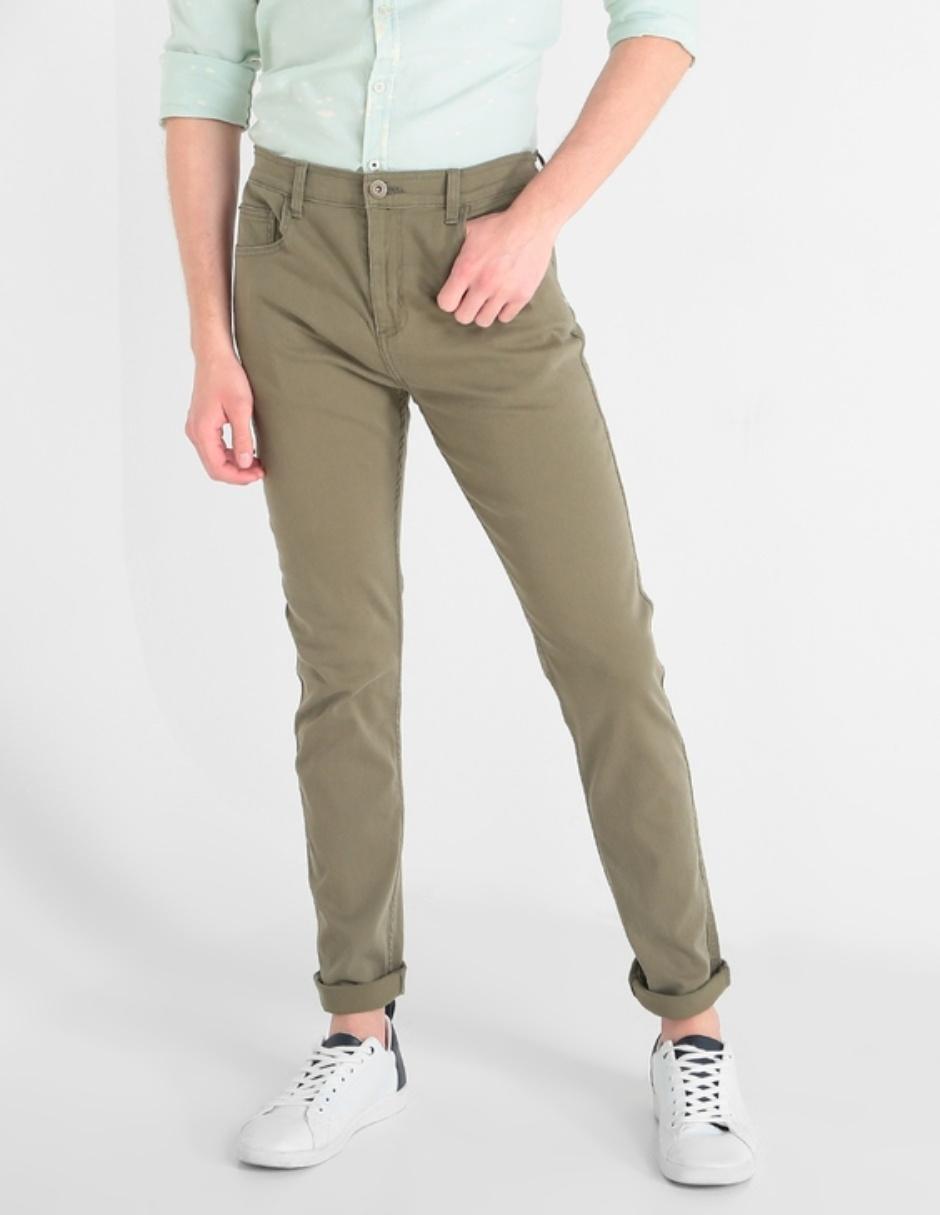 Cómo diferenciar entre el pantalón skinny y el slim? – Britos Jeans
