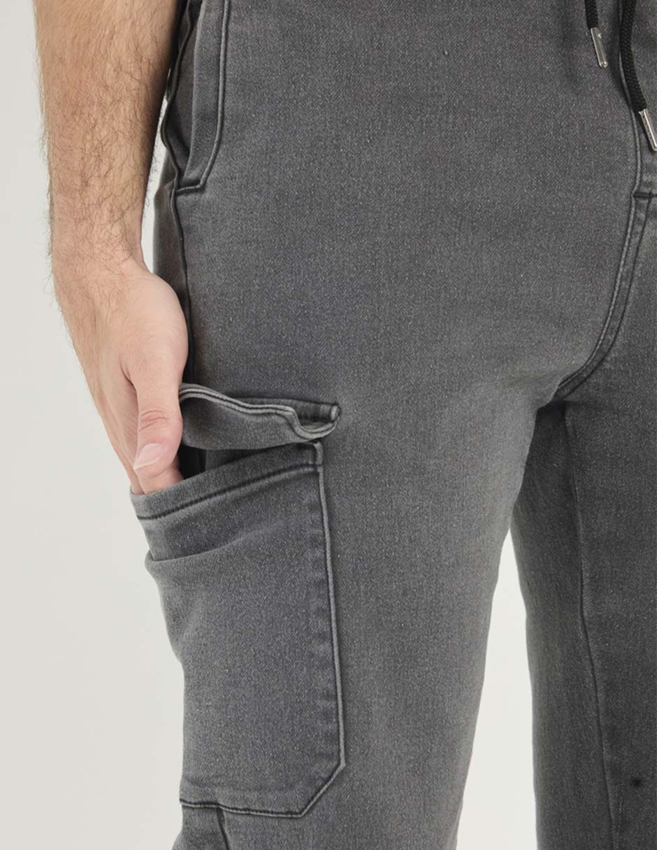 Jeans cargo slim para hombre 4