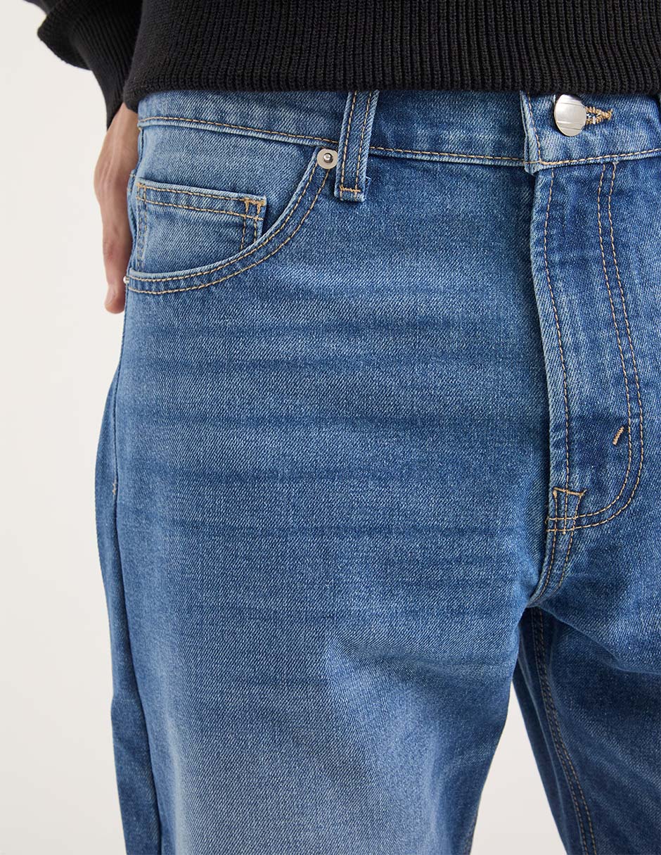 Jeans straight deslavado para hombre 4