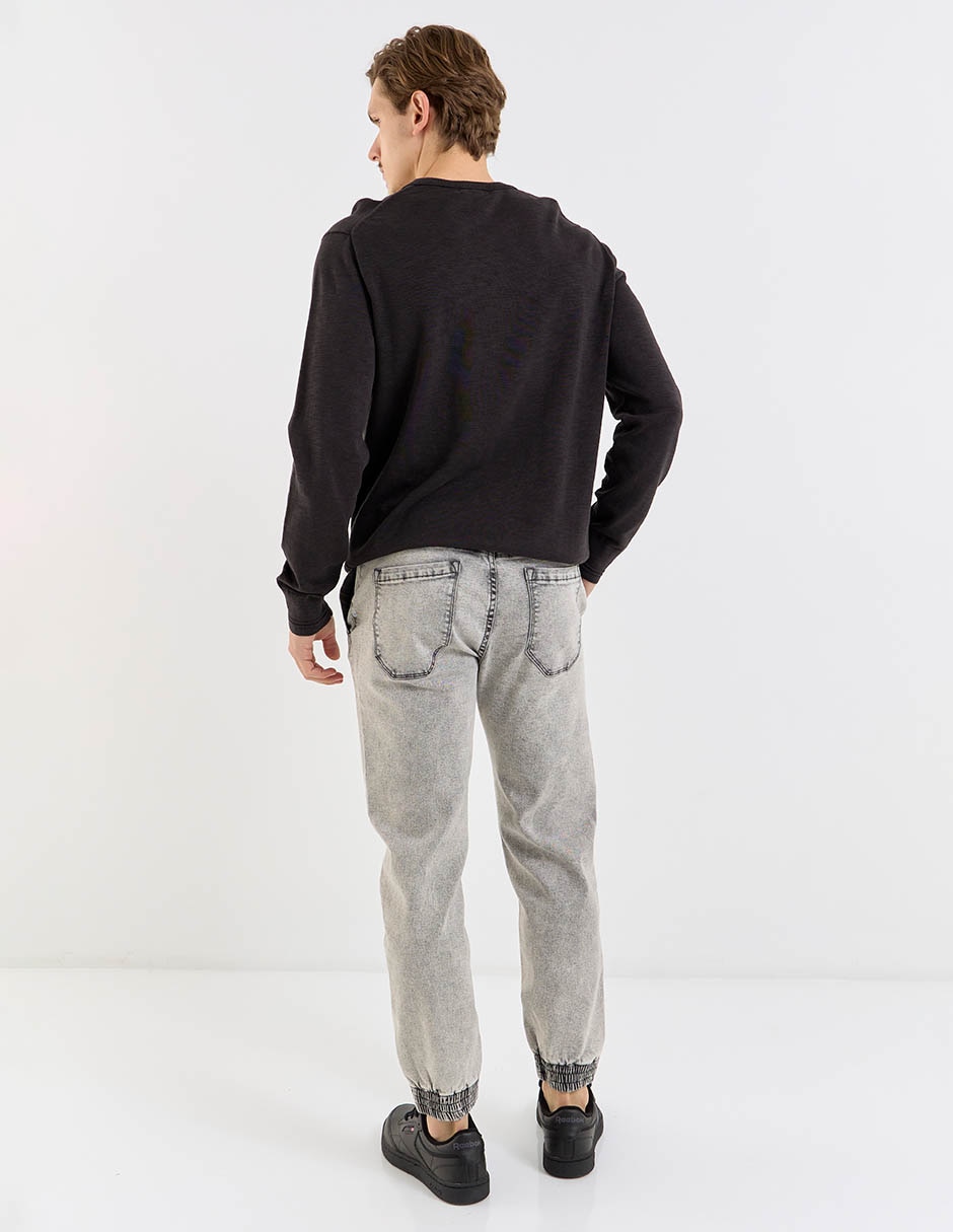Jeans jogger slim deslavado para hombre 6