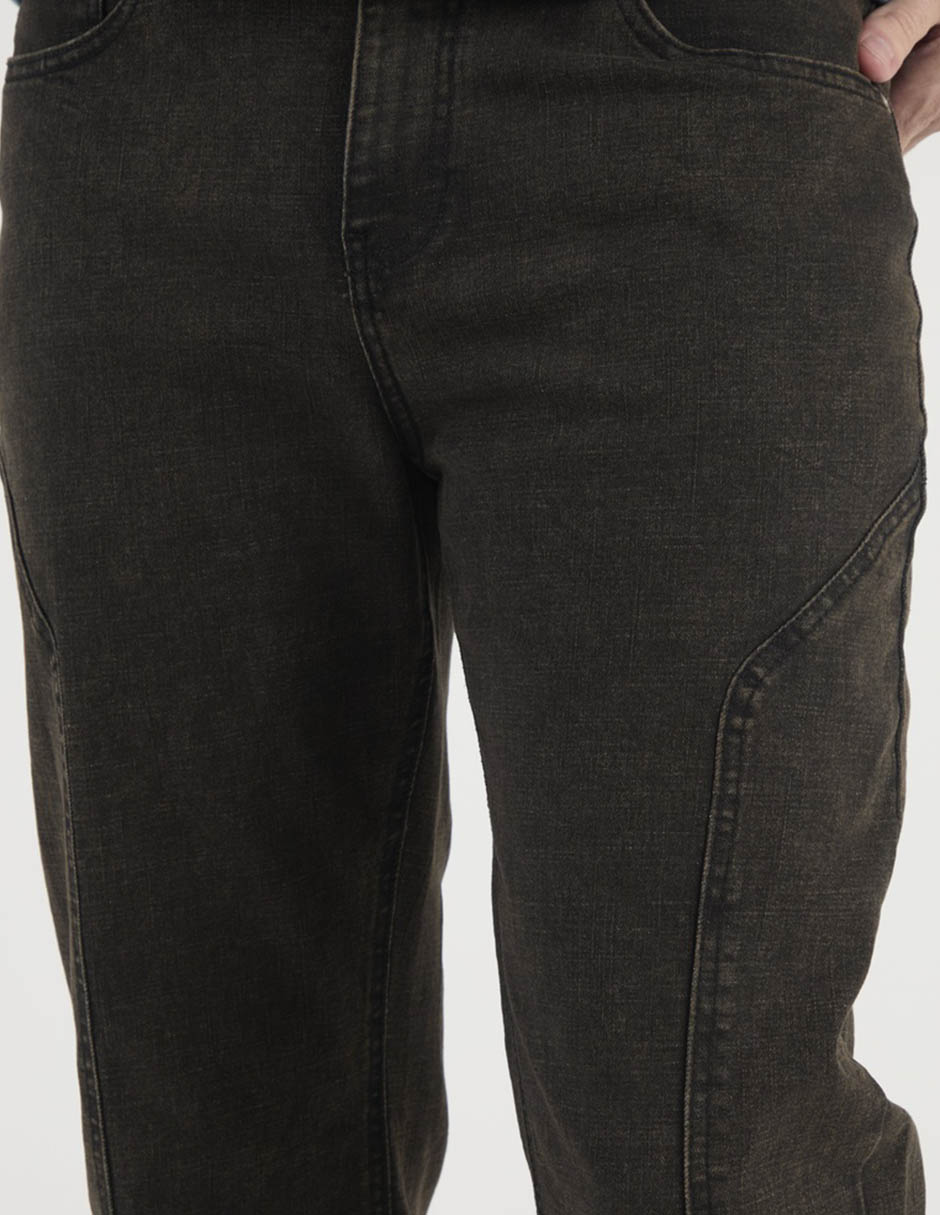 Jeans straight lavado obscuro para hombre 4
