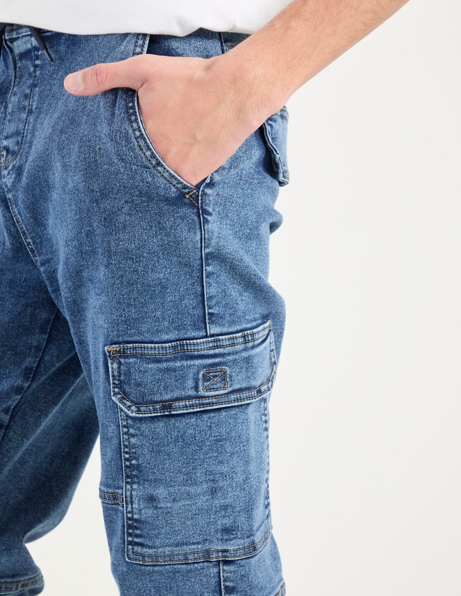 Jeans jogger slim deslavado para hombre 4
